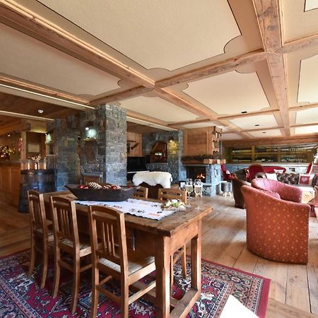 Hotel La Rouja Champoluc Luaran gambar