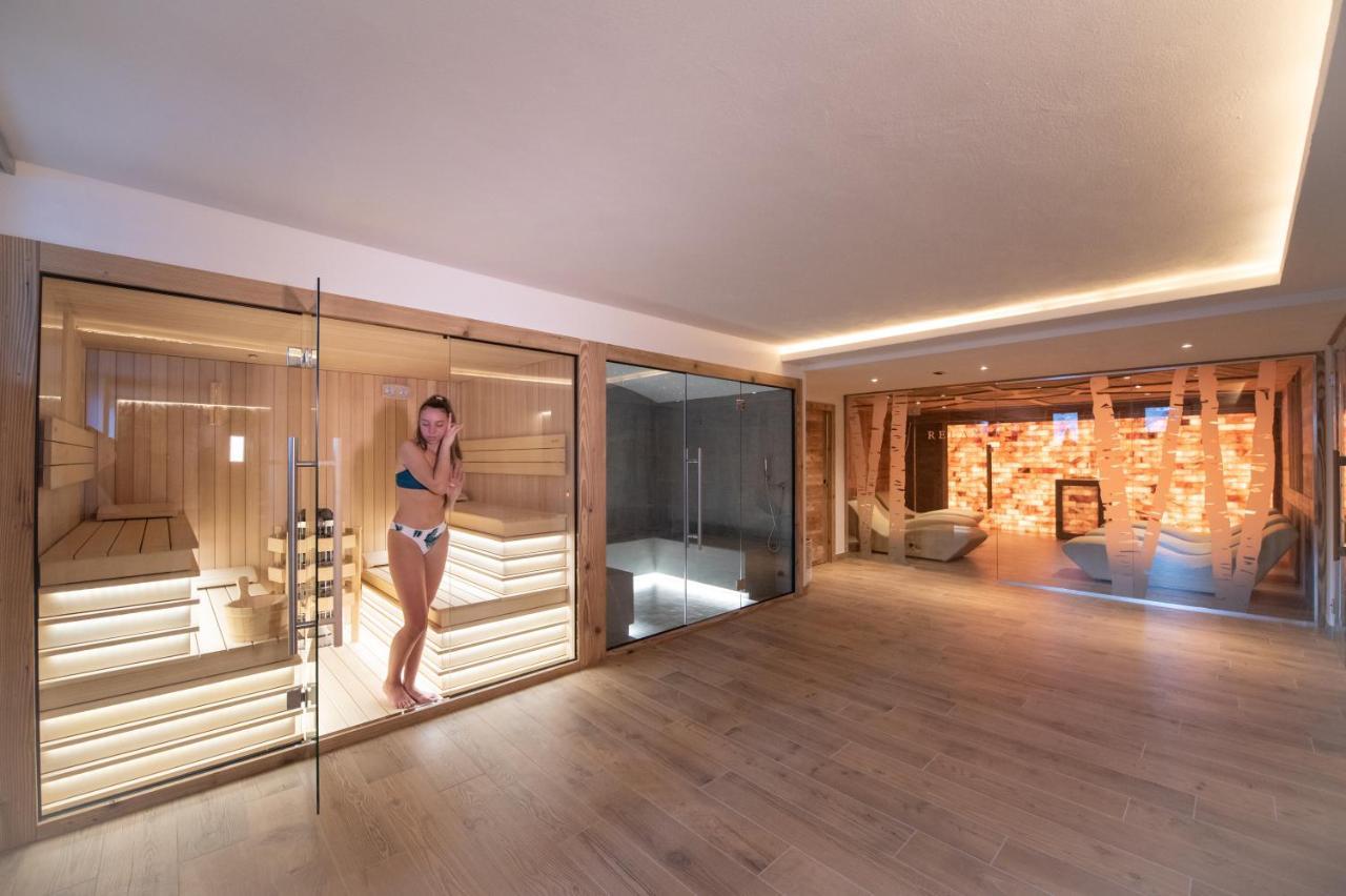 Hotel La Rouja Champoluc Luaran gambar