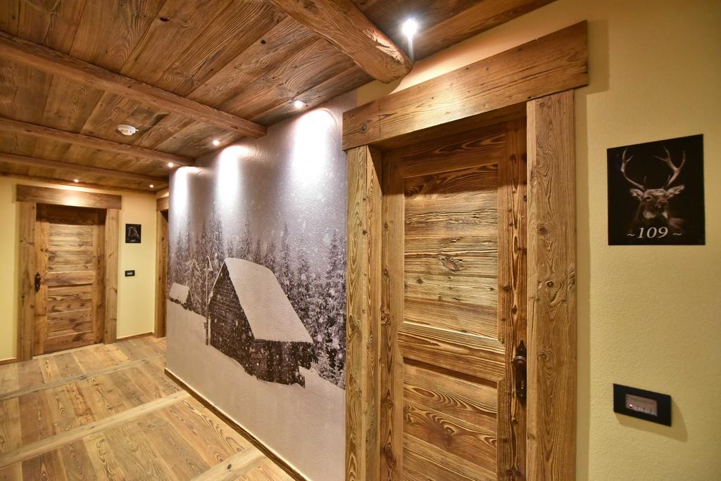 Hotel La Rouja Champoluc Luaran gambar