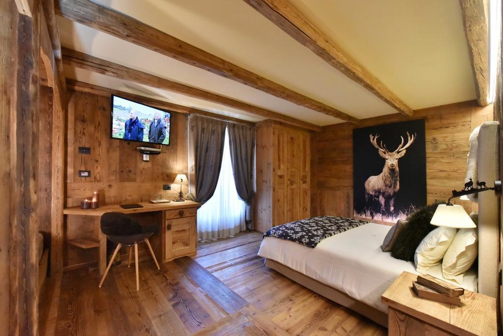 Hotel La Rouja Champoluc Luaran gambar