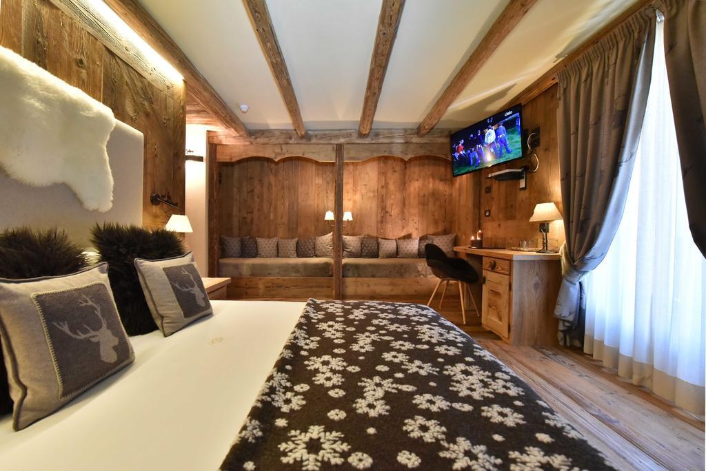 Hotel La Rouja Champoluc Luaran gambar