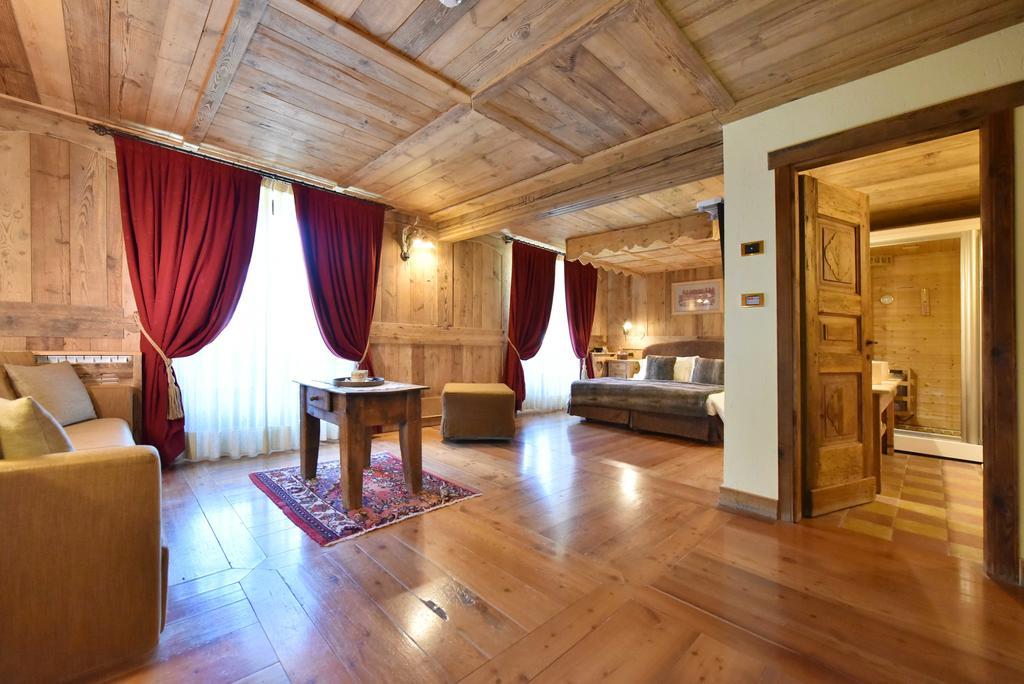 Hotel La Rouja Champoluc Luaran gambar