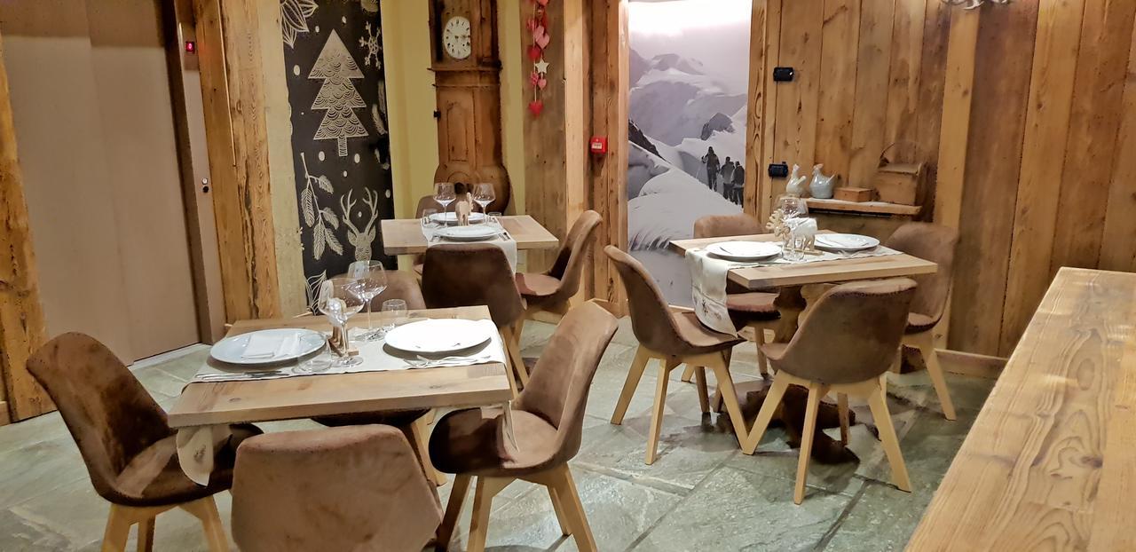 Hotel La Rouja Champoluc Luaran gambar