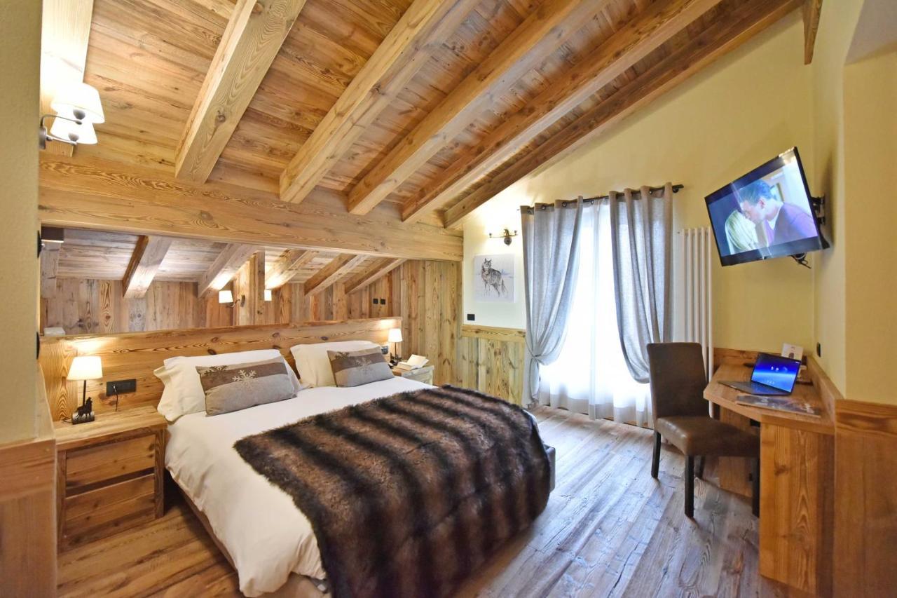 Hotel La Rouja Champoluc Luaran gambar